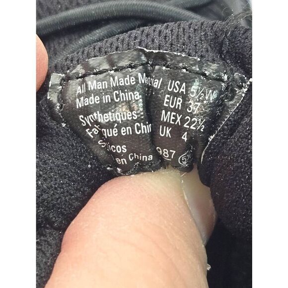 SafeTStep Women's Size 5.5W Black Slip Resistant Slip On Sneaker - Picture 9 of 9